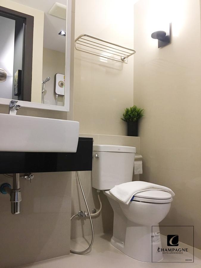 Campagne Hotel And Residence - Sha Plus Pathum Thani Extérieur photo